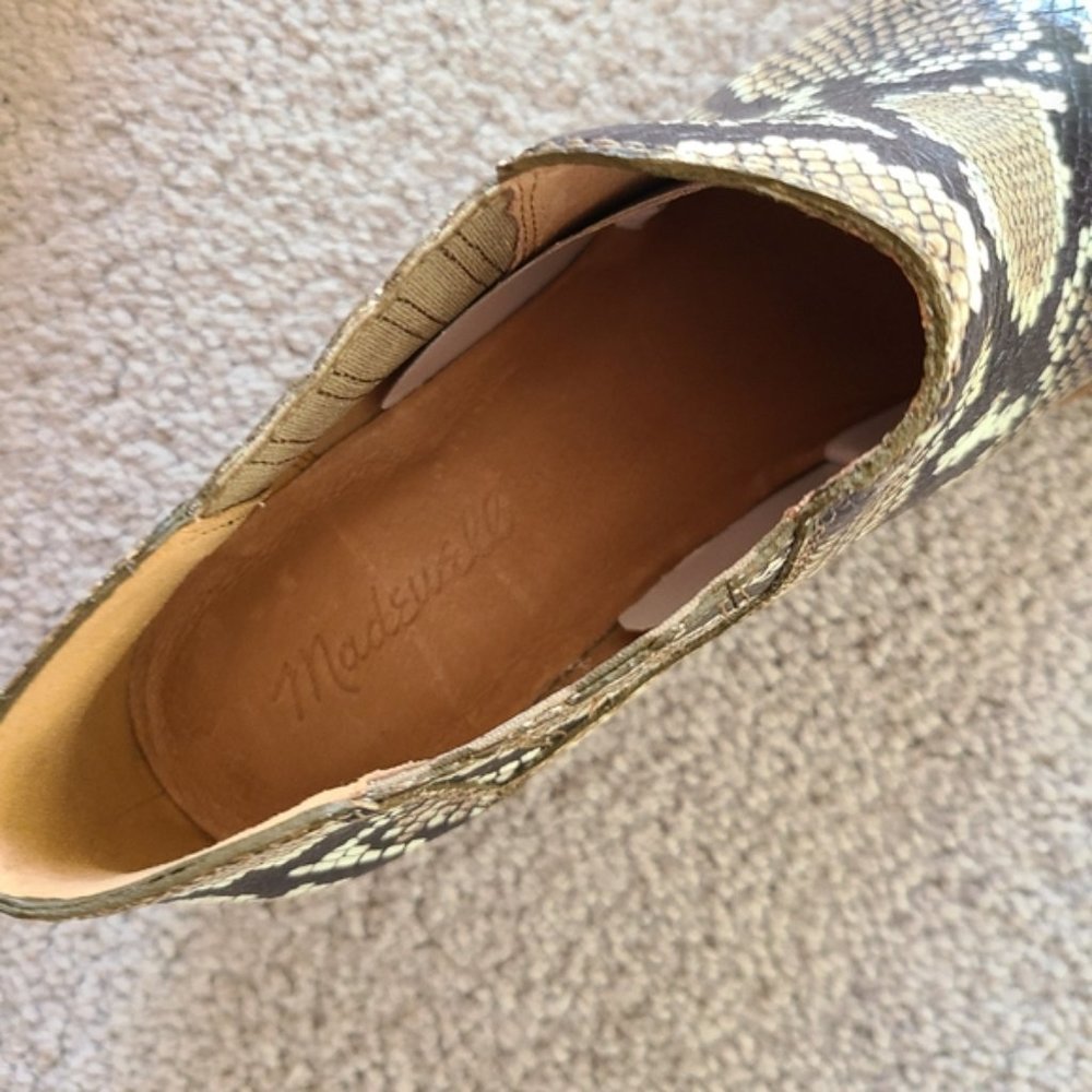 NIB Madewell Sonia Snake Embossed Chelsea Booties Ankle Boots Tan Cream Brown - Picture 3 of 4